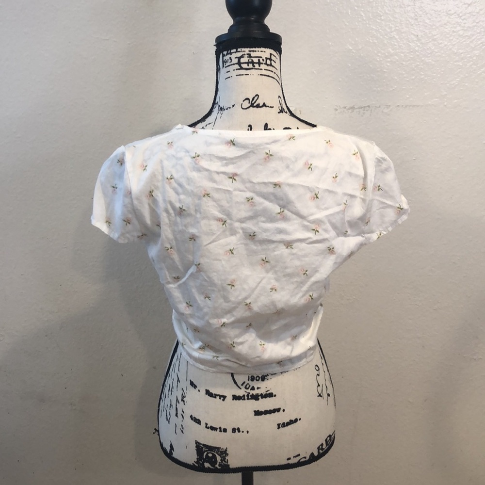 Brandy Melville tie front top - Picture 3 of 11